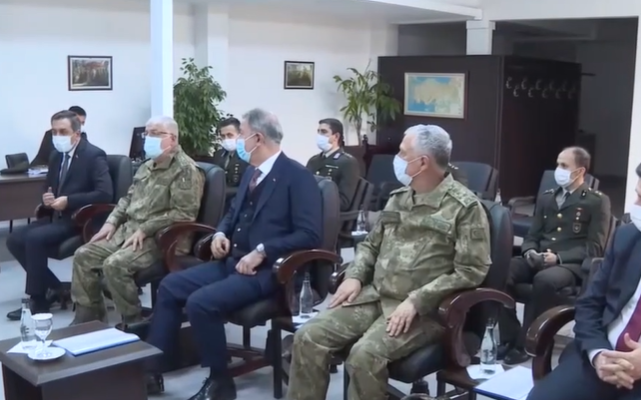 Kara Kuvvetleri'nin üniformaları değiştirildi