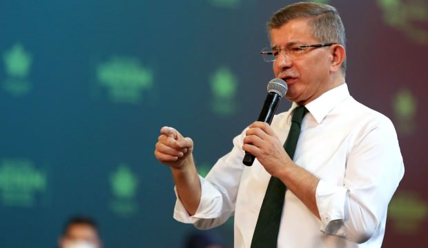 Davutoğlu’ndan Soylu'ya: "Sokaklarda terör estirilen bir ülkede siz İçişleri Bakanı olmaktan hicap etmiyor musunuz?"