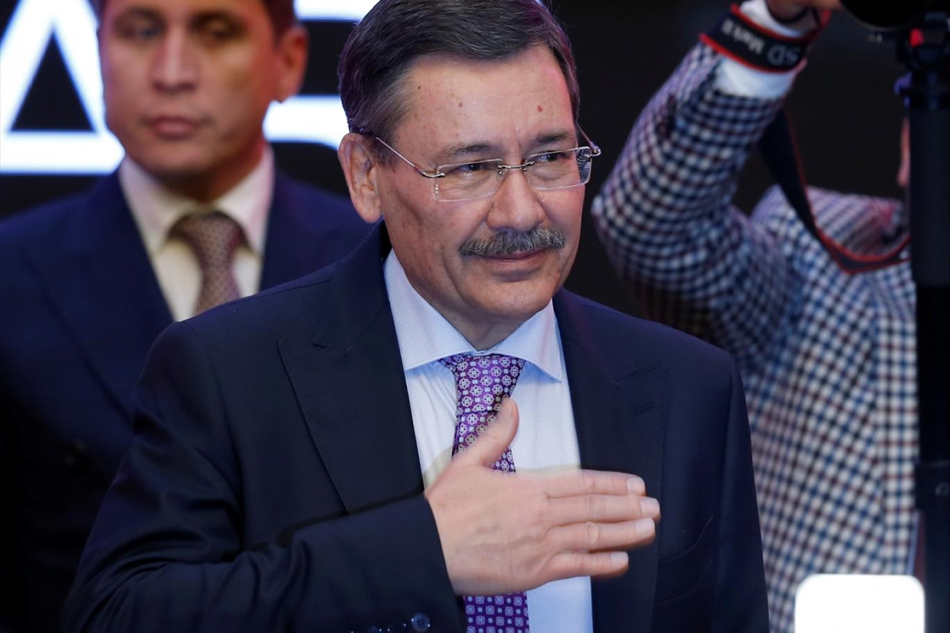 Melih Gökçek'ten dikkat çeken paylaşım: Bizim içimizden bazı şerefsizlerin…