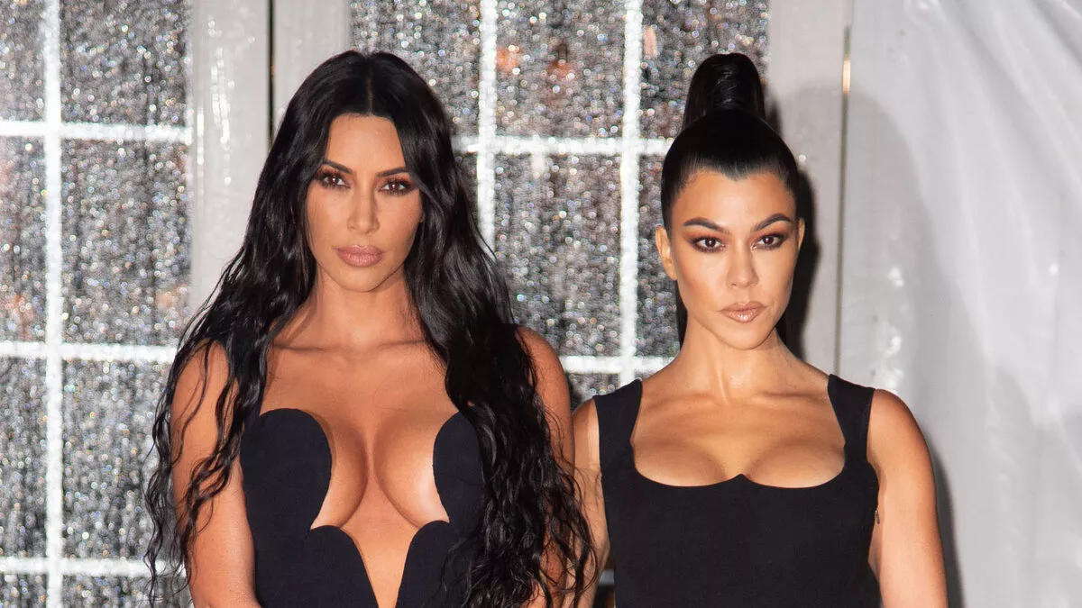 İki Kardashian bir adam...