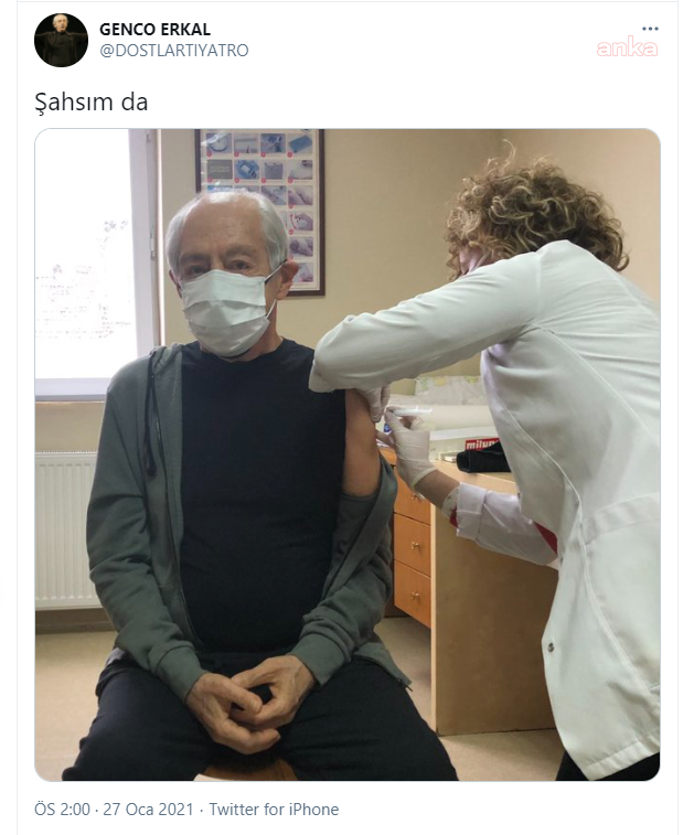 Genco Erkal’dan aşı pozu