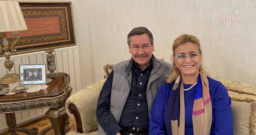 Kayınvalidesiyle oturan Gökçek’e aşı var, yurttaşa yok!