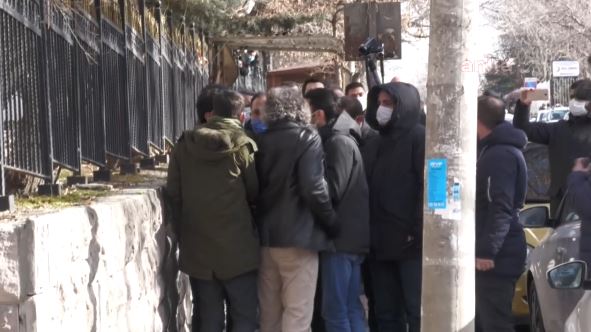 Hastanemi Açın Platformu'nun eylemine koronavirüs gerekçesiyle müdahale