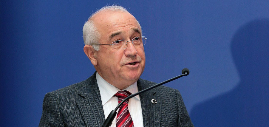 AKP'den Cemil Çiçek'in 'AİHM'e uyulmalı' yorumuyla ilgili ilk açıklama!