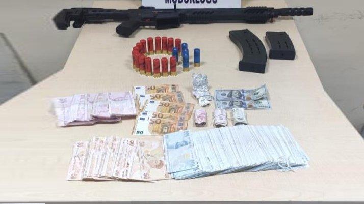 Uyuşturucuyu peçeteye emdirmişler
