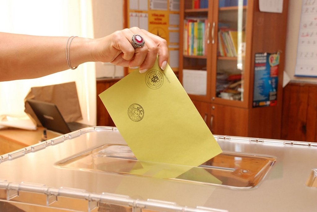 “MHP barajın altında, kurtarmak için barajı düşürecekler”