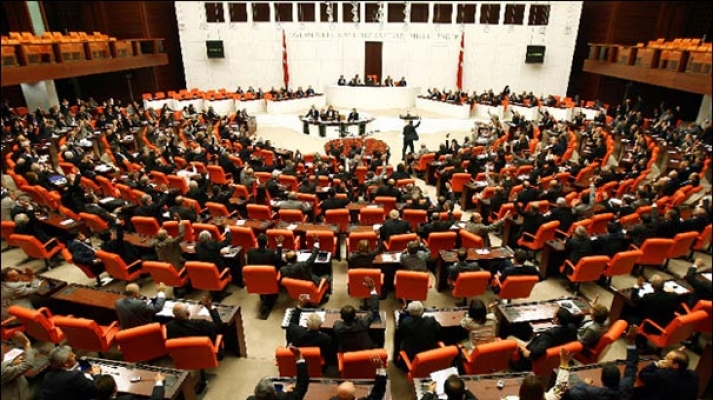 Mecliste 'Atatürk' tartışması