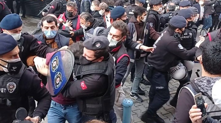 İzmir Barosu’ndan çıplak arama açıklaması: “Eşkalleri belirlendi”