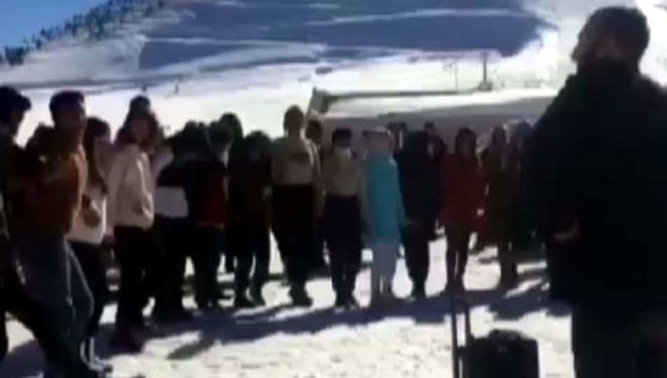 Yedikuyular Kayak Merkezi'nde koronavirüslü halay!