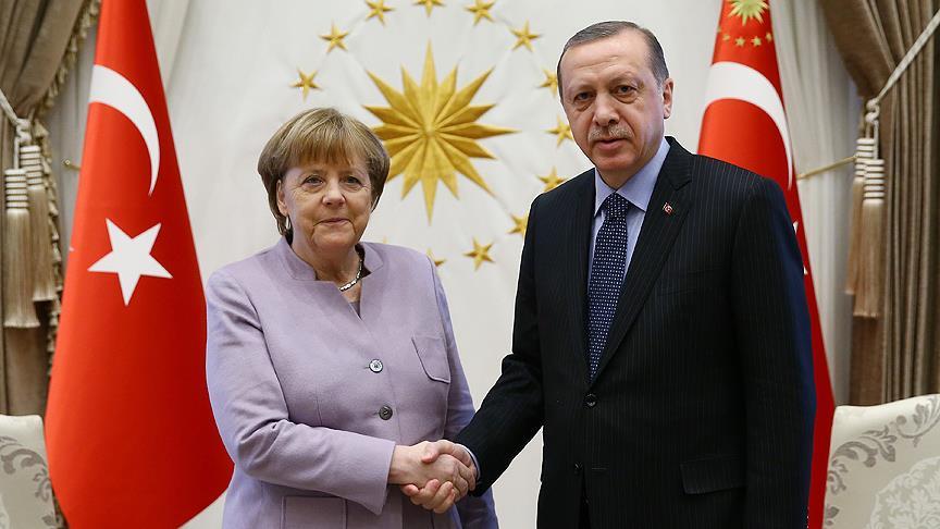 Erdoğan ve Merkel görüşmesi ardındaki sır ne? AB gerilimi artacak mı?