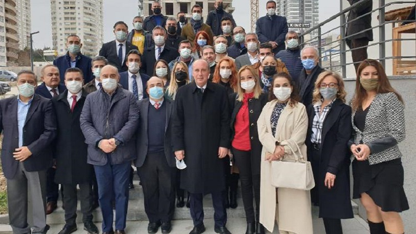 Muharrem İnce'nin, parti kurucuları ile ilk pozu!