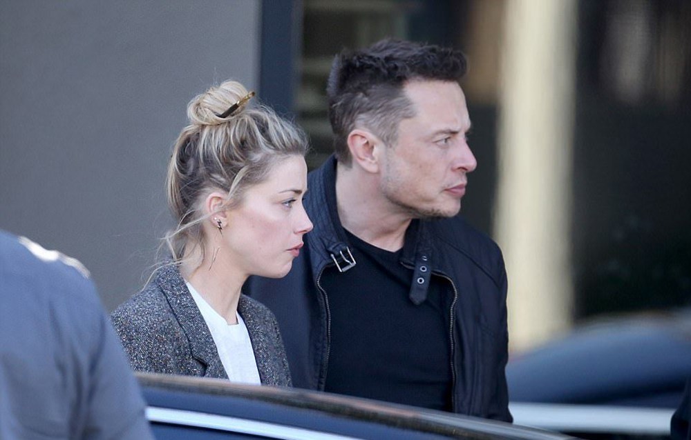 Elon Musk'ın sevgilisi Grimes’in ilginç isteği!