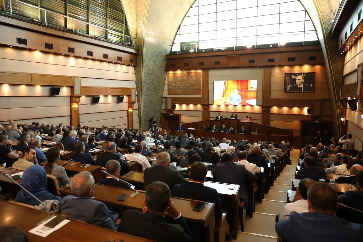 İBB Meclisi'ne Boğaziçi tartışması damga vurdu