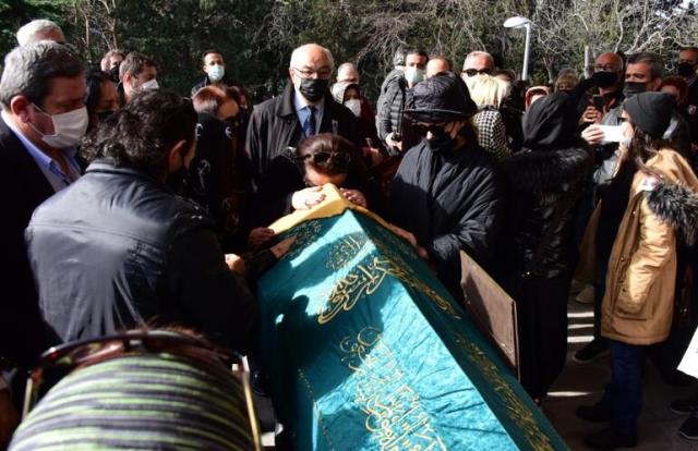 Hüner Coşkuner'in gerçek vasiyeti ortaya çıktı!