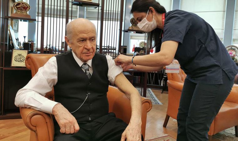Devlet Bahçeli, koronavirüs aşısının ikinci dozunu oldu