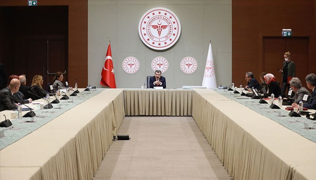 CHP’li Adıgüzel’den kritik soru: “Süreçten rahatsız olan bazı Bilim Kurulu üyelerinin istifa ettiği, toplantılara katılmadıkları doğru mudur?”