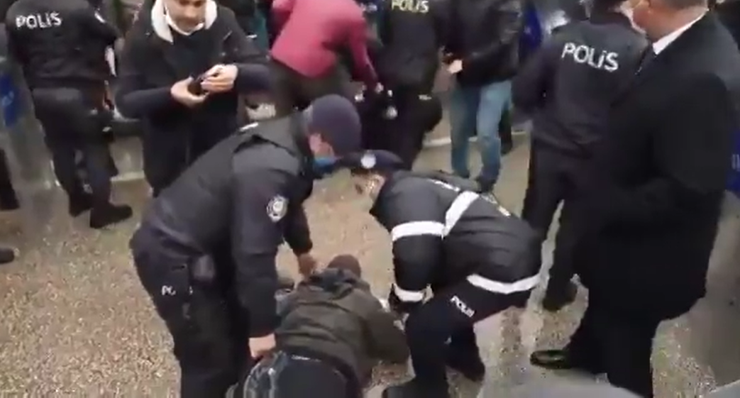 Boğaziçi Üniversitesi eylemlerinde gözaltılar bitmiyor: 8 kişi daha!