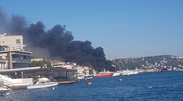 Bebek'te yat ve tekne cayır cayır yandı