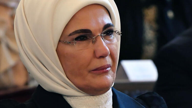 Emine Erdoğan, çocukluğunda yediği domatesin tadını bilmeyen torunları için üzüldüğünü açıkladı