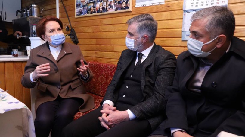 Meral Akşener'den esnaflara: "Elinizden tutulması lazım!"