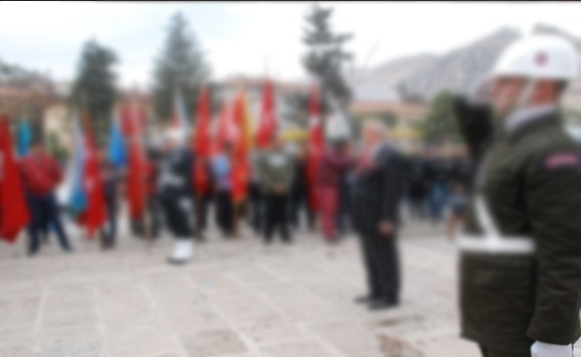 'Atatürk anıtlarına çelenk sunulması yasaklanamaz'