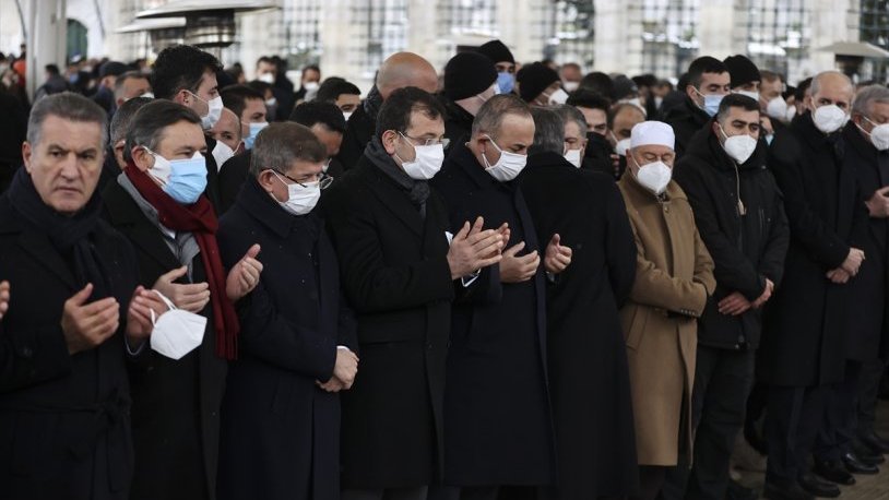 Erdoğan'ın korumaları İmamoğlu'nu Kadir Topbaş'ın cenaze töreninden dışarı çıkartmak istemiş