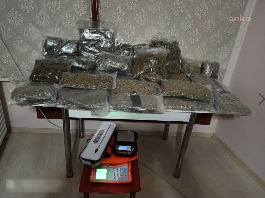 İstanbul'da torbacı operasyonu: 47 gözaltı 86 kilo 955 gram uyuşturucu