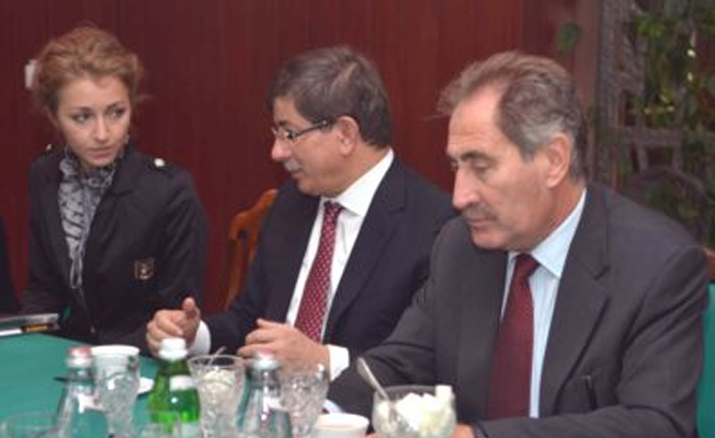 AKP’li Eski Bakan’dan yeni parti sinyali mi?