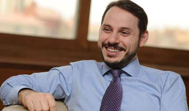Akit, Berat Albayrak'ı öyle bir savundu ki... "Rezervlerin yüksek tutulmasının ülkeye faydası yok!"