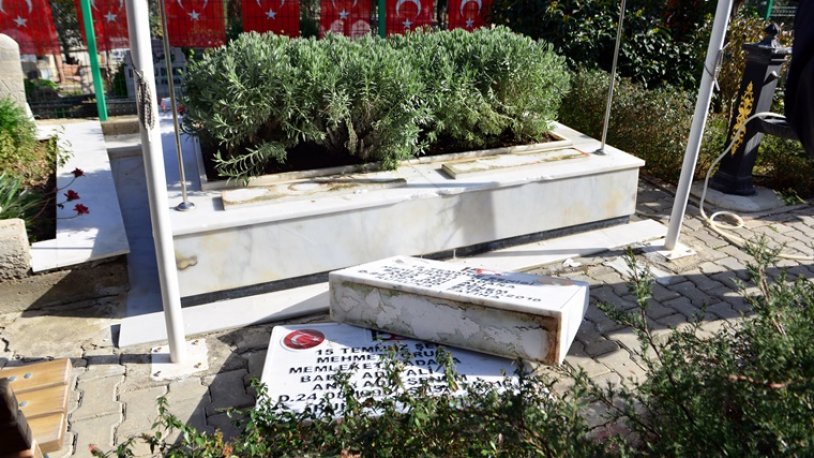 Mezarlara şok saldırı: Aralarında 15 Temmuz şehidi ikizlerin mezarı da var!