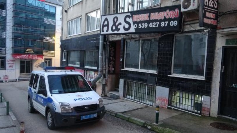 Berber dükkanına giren polisler 69 bin TL ceza yazarak çıktı