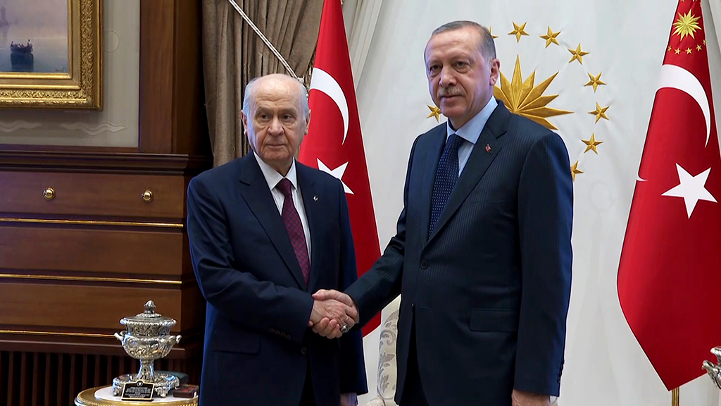 Seçimlerde baraj kalkıyor mu? Cumhurbaşkanı Erdoğan'ın masasında hangi maddeler var?