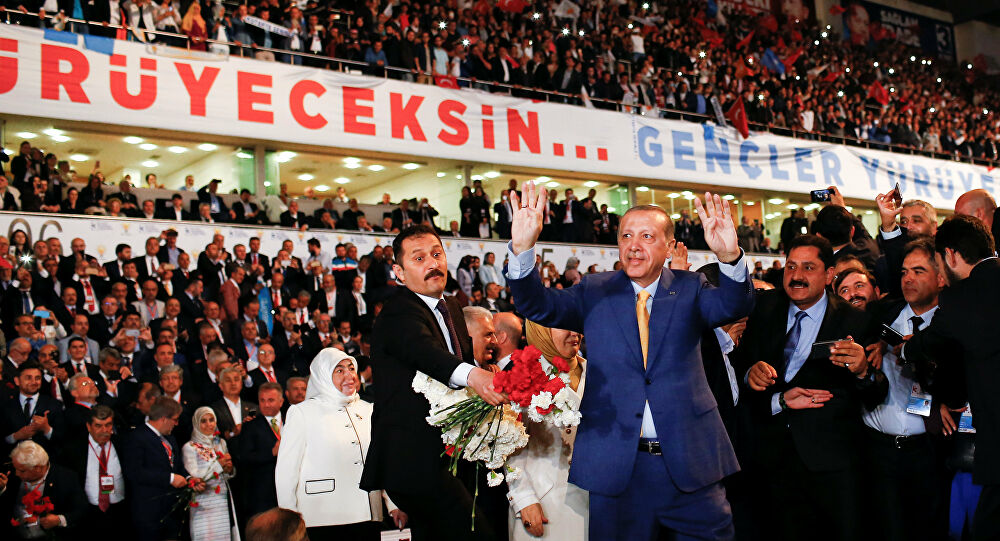 Fatih Altaylı bombayı patlattı: "Erdoğan kalabalık kongrelerden neden vazgeçmiyor?"