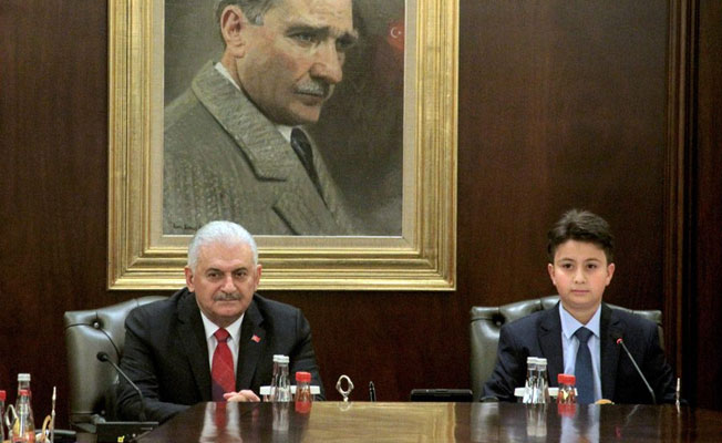 Minik Bakan'ın öğretmenine FETÖ soruşturması