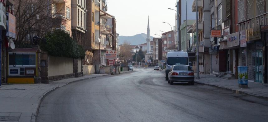 Bakkal ve manavlar da açılmıyor! O il tamamen kapandı!