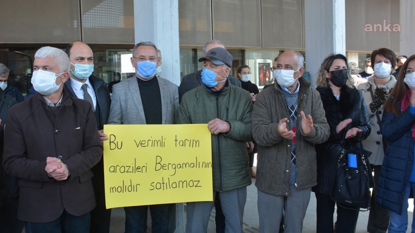 İyi Partili Aytun Çıray'dan kritik soru: "Bergama'daki köy malları Katar'a mı verilecek?"