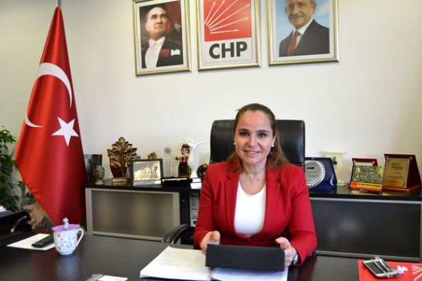 CHP'li Yasemin Öney Cankurtaran: 8 mart dünya kadınlar gününde tüm emekçi kadın arkadaşlarımı selamlıyorum...