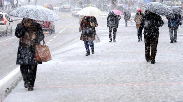 Tam havalar ısındı derken Meteoroloji'den uyarı geldi: Kar yağışı geri dönüyor...