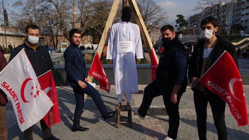 Saadet Partililer darağacı kurup mankeni idam etti