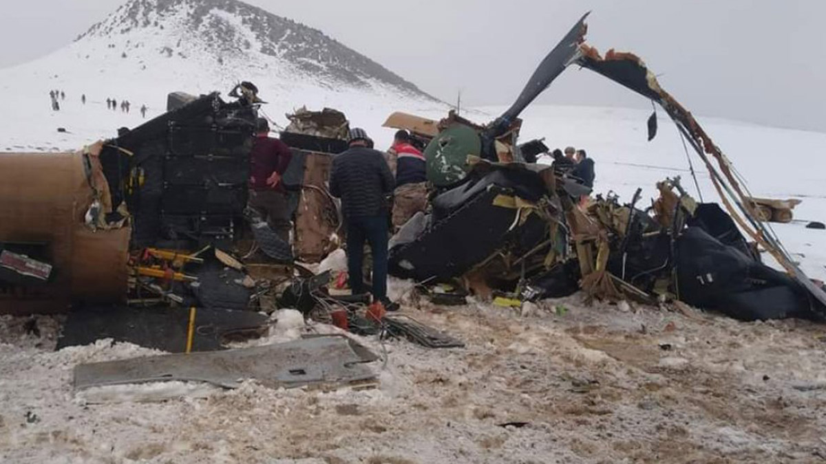 Tansu Çiller'den Bitlis'te düşen Cougar tipi helikopterlere ilişkin iddialara çarpıcı yanıt
