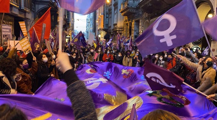 8 Mart yürüyüşünde gözaltına alınan kadınlar serbest bırakıldı