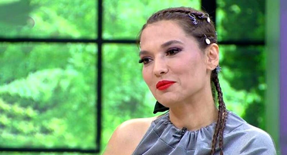 Demet Akalın'dan şaşırtan çıkış: "Allah garibana veriyor"