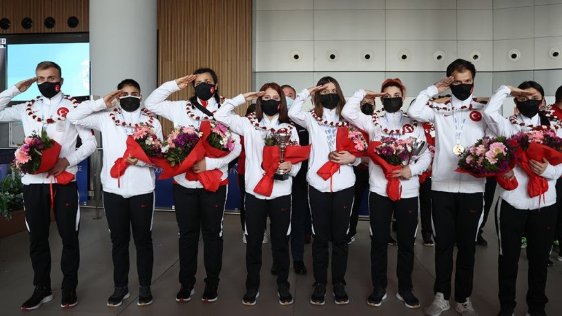 Özel Sporcular Atletizm Milli Takımı 13 madalyayla yurda döndü