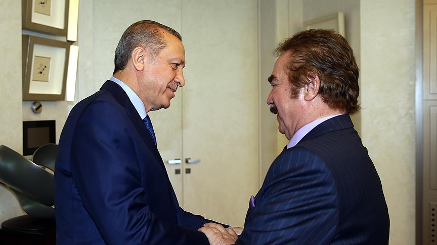 Orhan Gencebay'dan Erdoğan'ı eleştirenlere: "Art niyetli!"