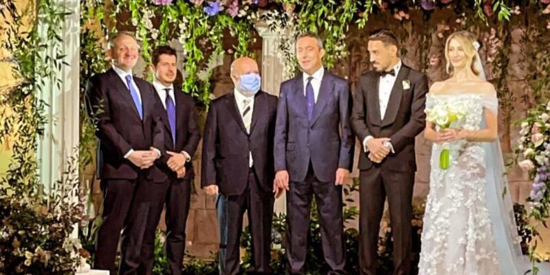 İrfan Can Kahveci dünya evine girdi