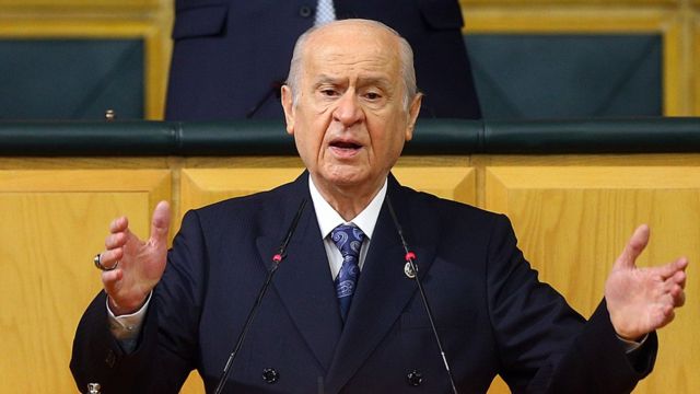 Bahçeli: "Bölücü vekillerin TBMM'ye gelen fezlekelerinin önüne arkasına bakalım demek adamlık değildir."