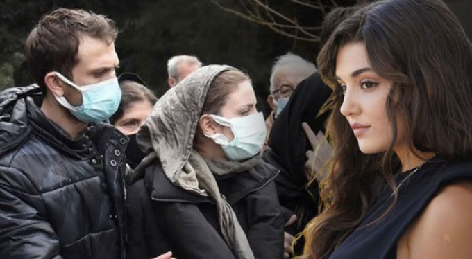 Hande Erçel'den arkadaşı Bige Önal'a vefa!