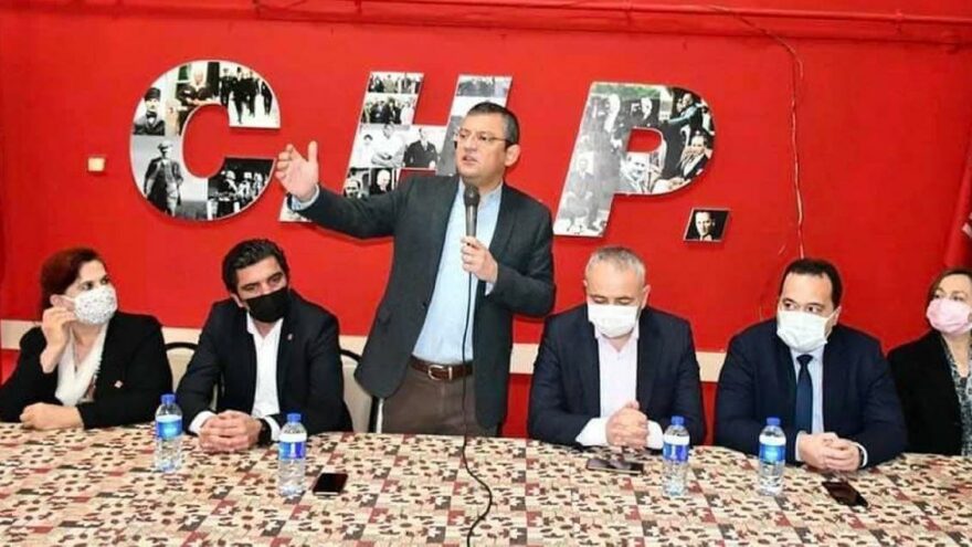CHP’li Özel’den Bahçeli’ye: "Dün tükürdüğü suratı bugün öpüyor!"