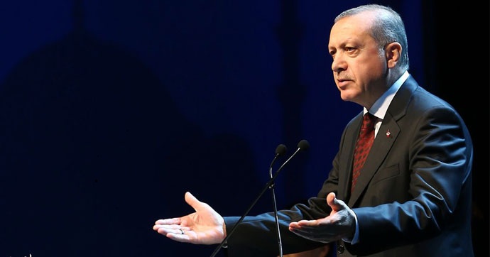 AKP 'İstanbul Sözleşmesi’nden tarikat ve cemaatlerin ‘hassasiyeti’ üzerine mi çekildi?