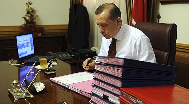 Erdoğan kararname yayımlamada Kenan Evren'i 70'e katladı